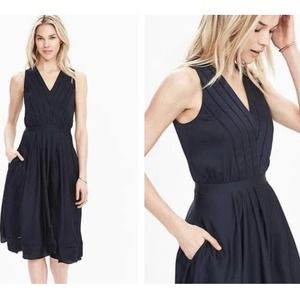 Banana Republic Navy Blue V Neck Pleated Eyelet Lace Dress Petite 0 XS PXS XSP